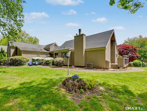 261 Agawam Drive Stratford CT 06614