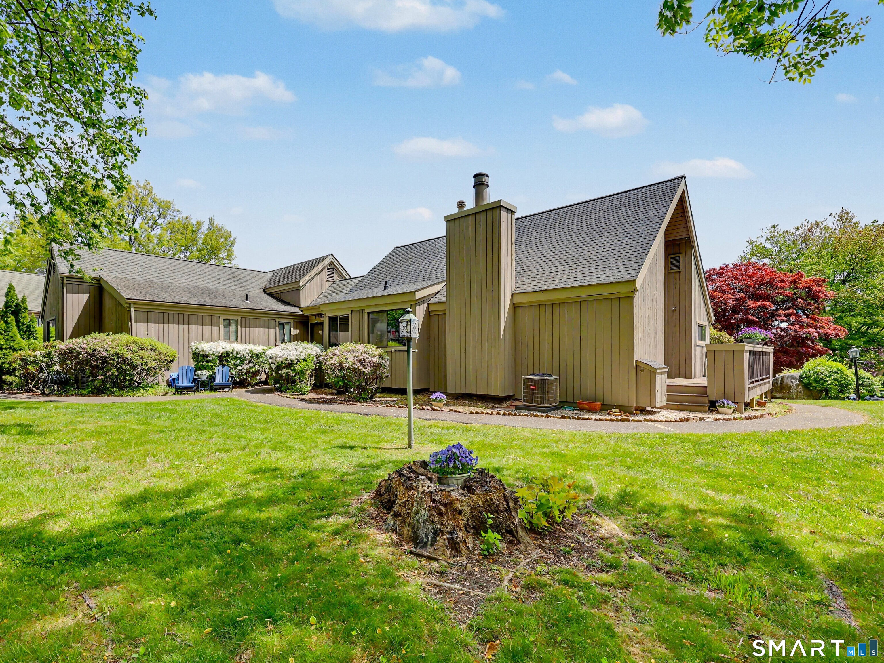 261 Agawam Drive Stratford CT 06614