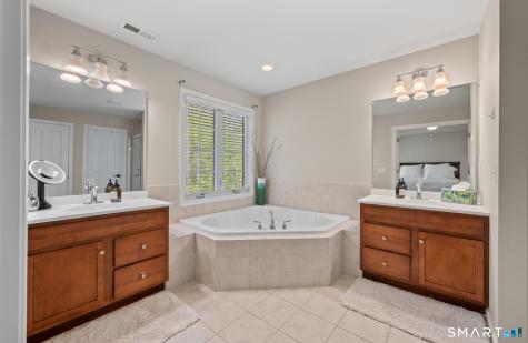 323 Sterling Drive Newington CT 06111