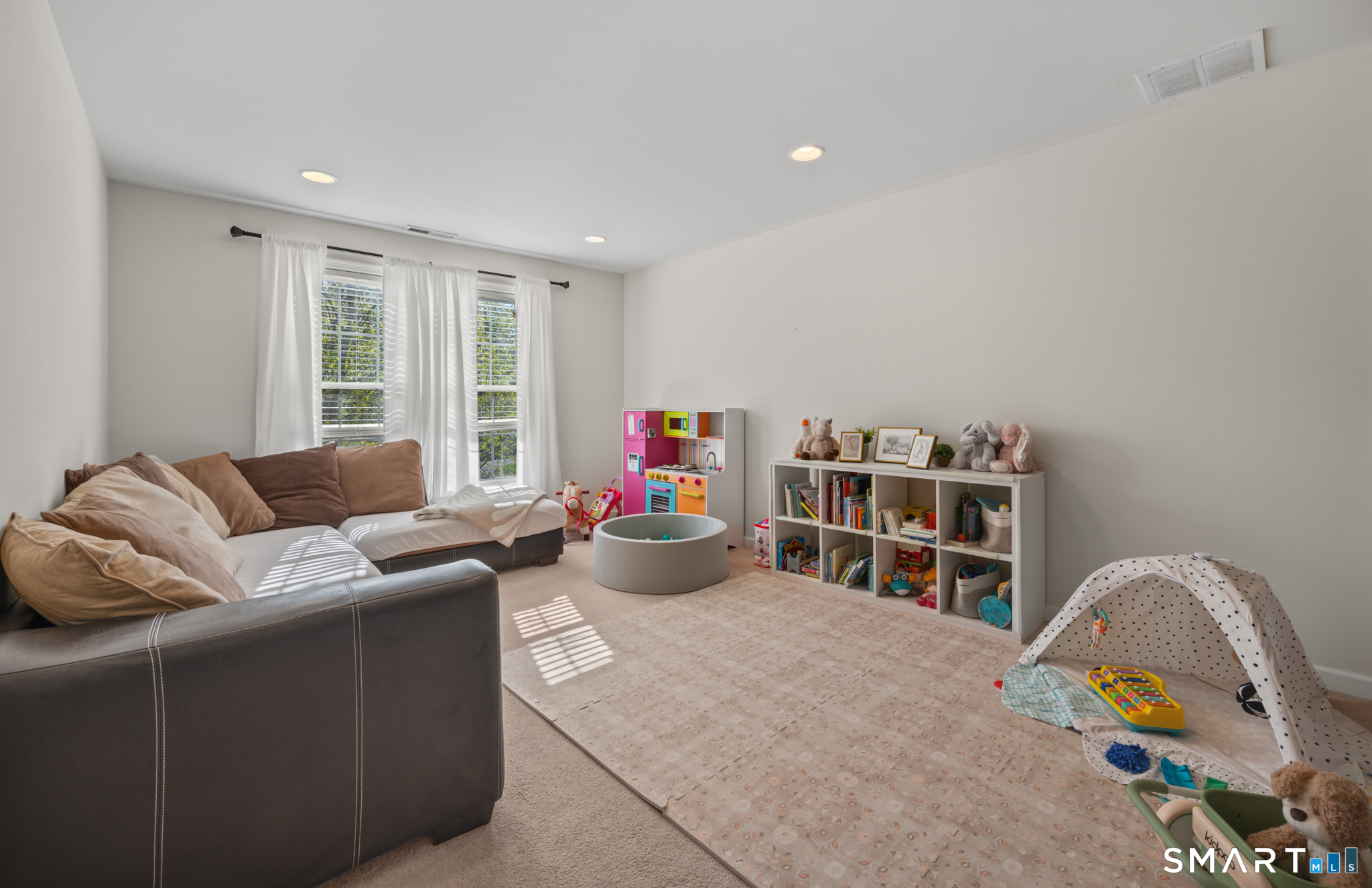 323 Sterling Drive Newington CT 06111