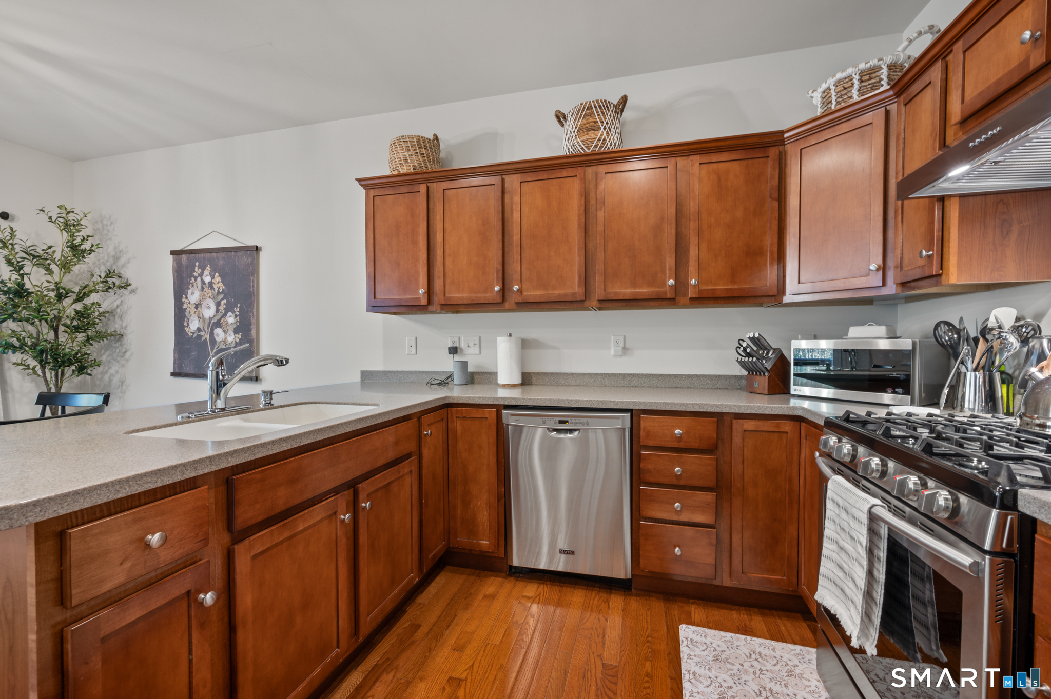323 Sterling Drive Newington CT 06111
