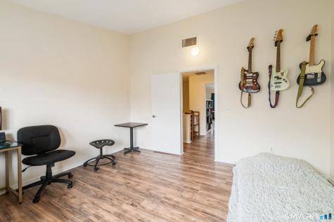 827 Oronoke Road Waterbury CT 06708