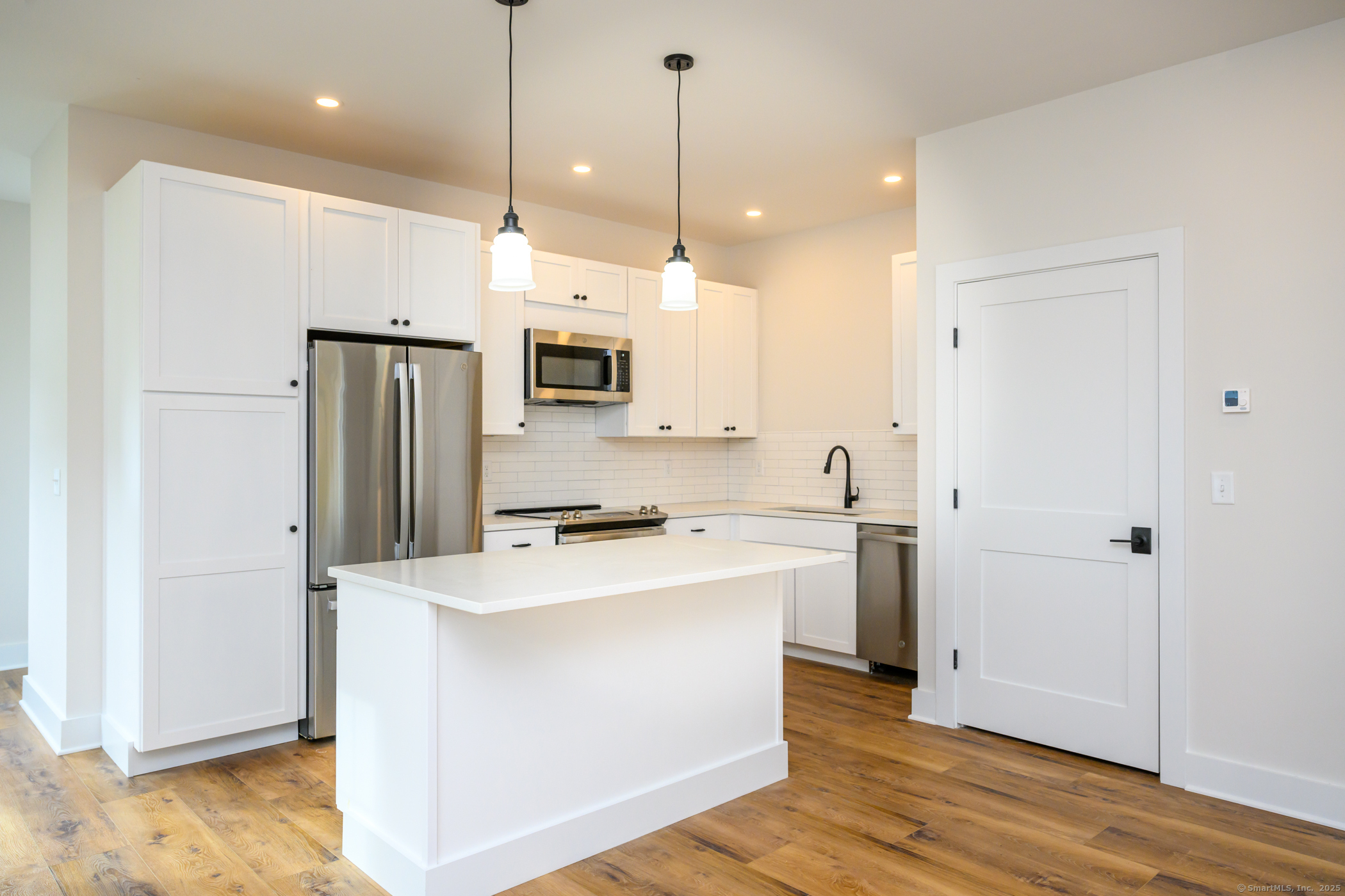 138 Boston Post Road East Lyme CT 06333