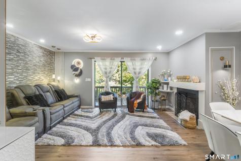 264 Conestoga Way Glastonbury CT 06033