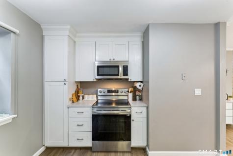 264 Conestoga Way Glastonbury CT 06033