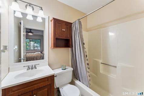 264 Conestoga Way Glastonbury CT 06033