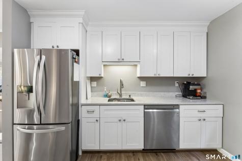 264 Conestoga Way Glastonbury CT 06033