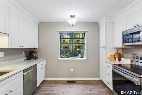 264 Conestoga Way Glastonbury CT 06033