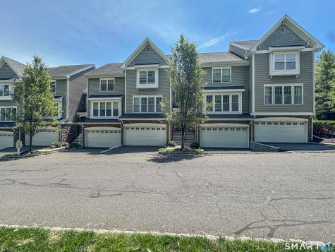 6 Lawrence Avenue Danbury CT 06810
