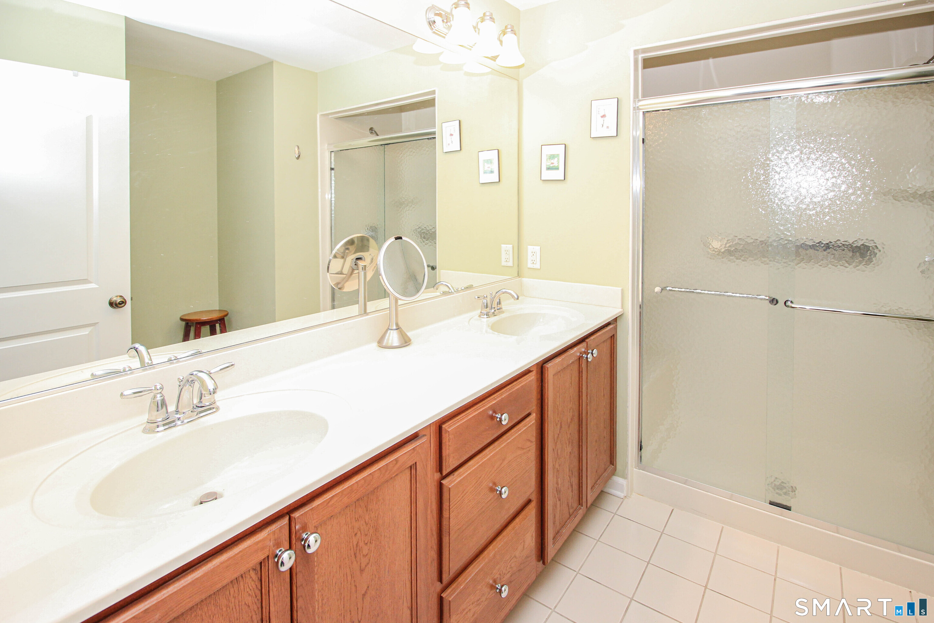 6 Lawrence Avenue Danbury CT 06810