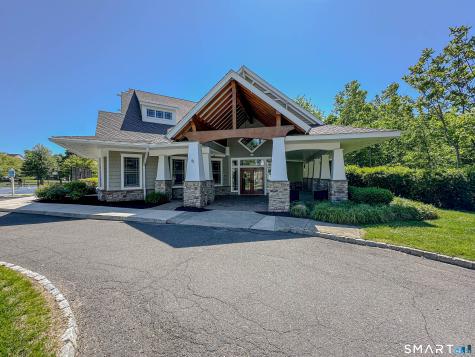 6 Lawrence Avenue Danbury CT 06810