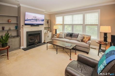 6 Lawrence Avenue Danbury CT 06810