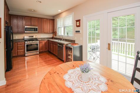 6 Lawrence Avenue Danbury CT 06810