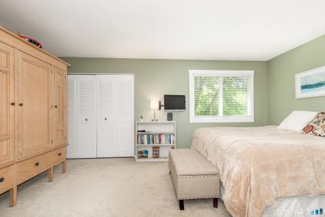86 Hampton Park Branford CT 06405