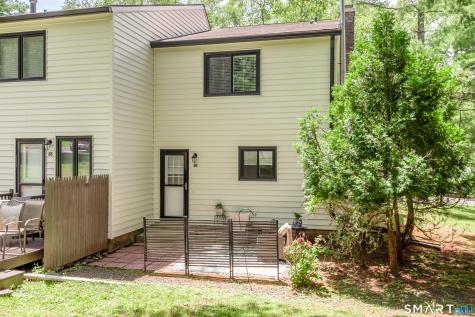 86 Hampton Park Branford CT 06405
