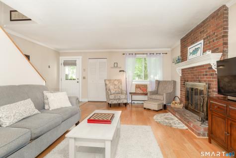 86 Hampton Park Branford CT 06405