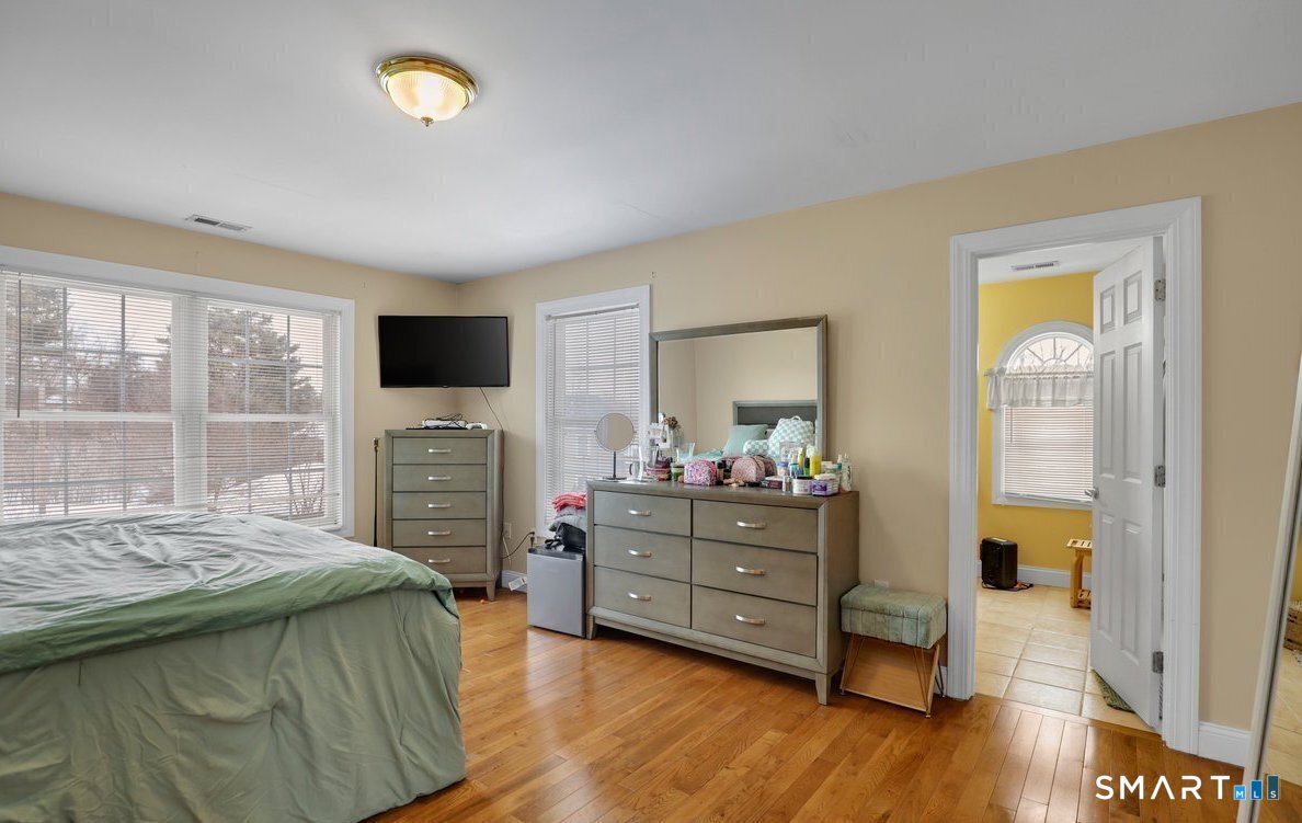 82 Summer Street Southington CT 06489
