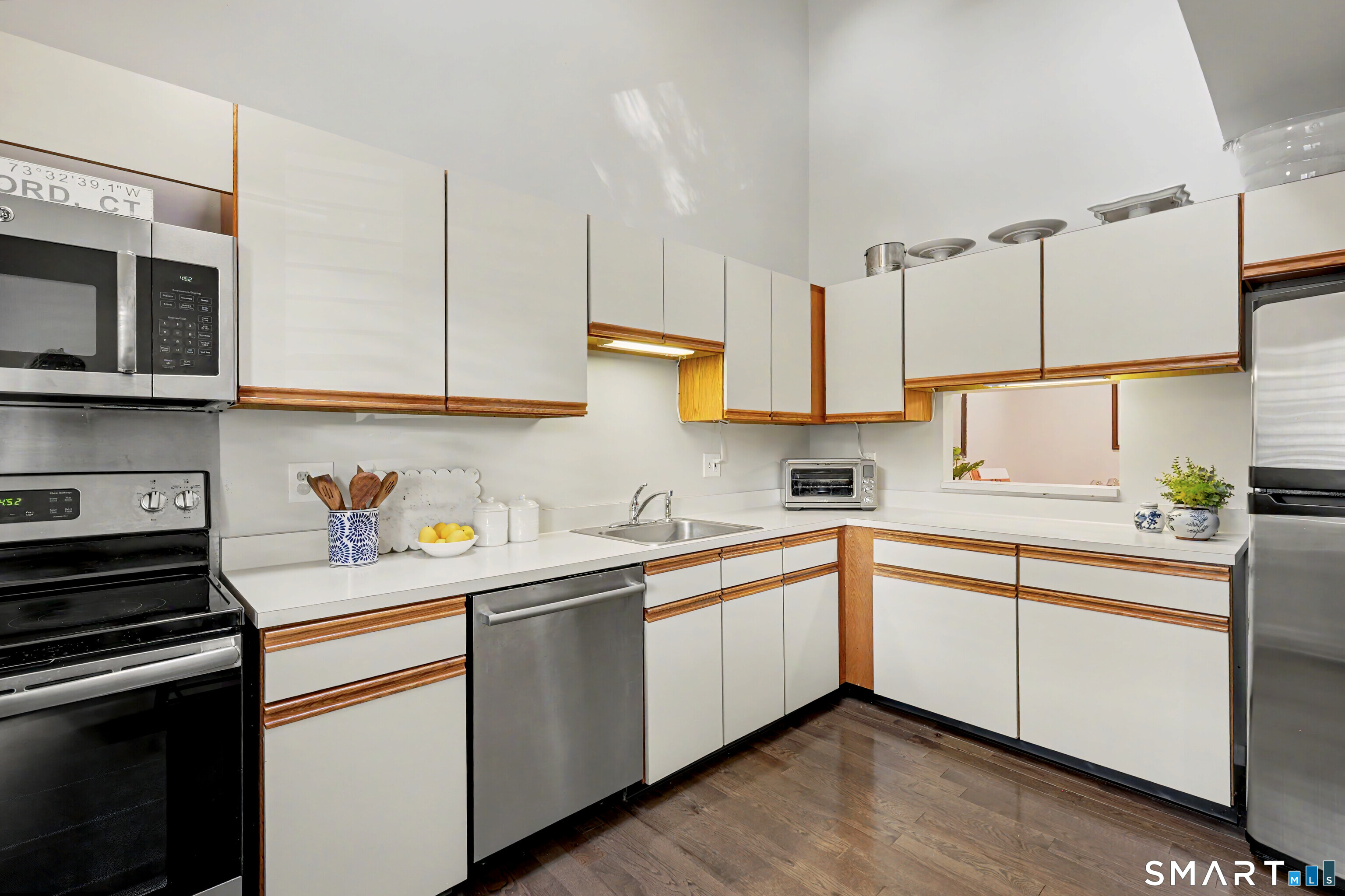 2289 Bedford Street Stamford CT 06905