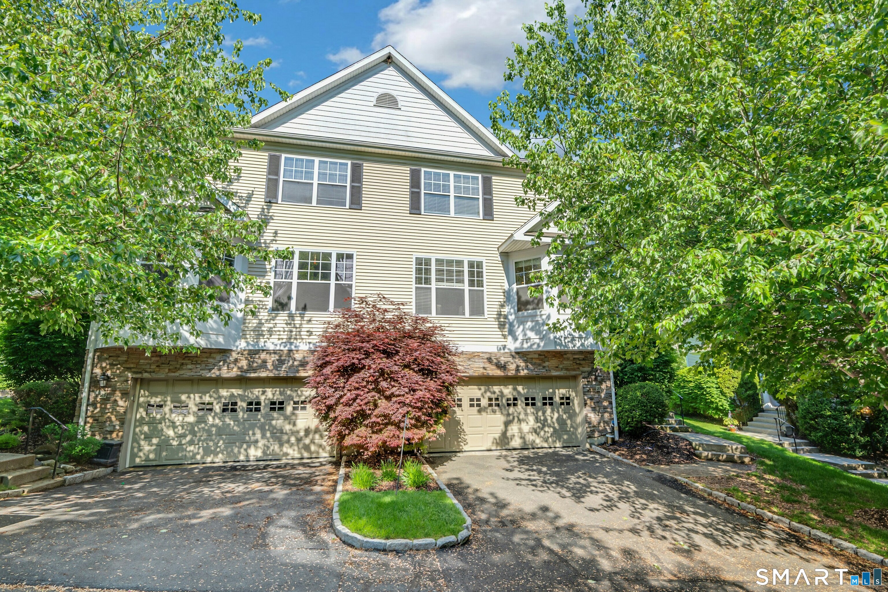 21 Woodcrest Lane Danbury CT 06810
