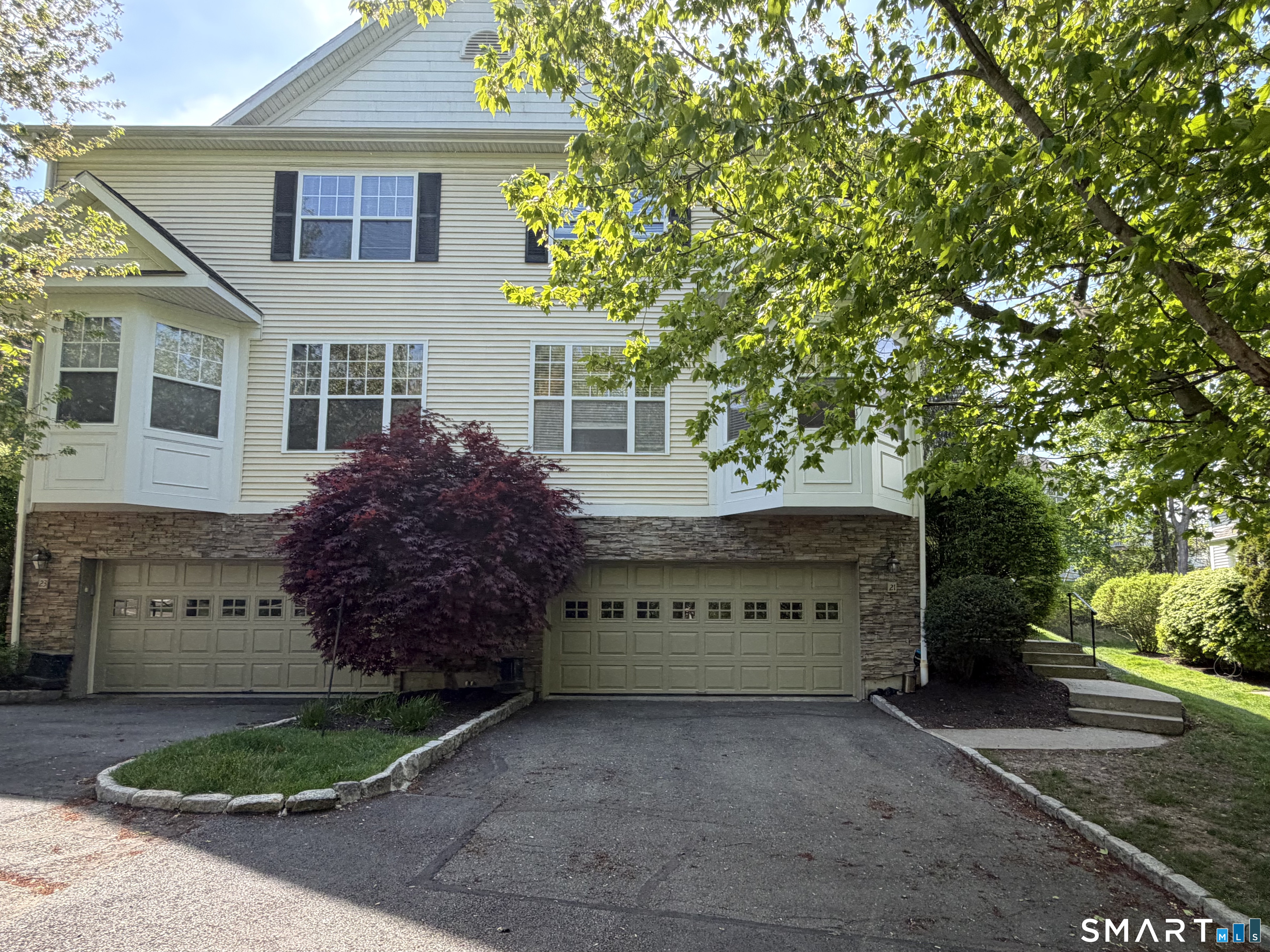 21 Woodcrest Lane Danbury CT 06810