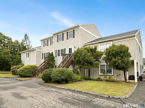 113 Summit Commons Derby CT 06418