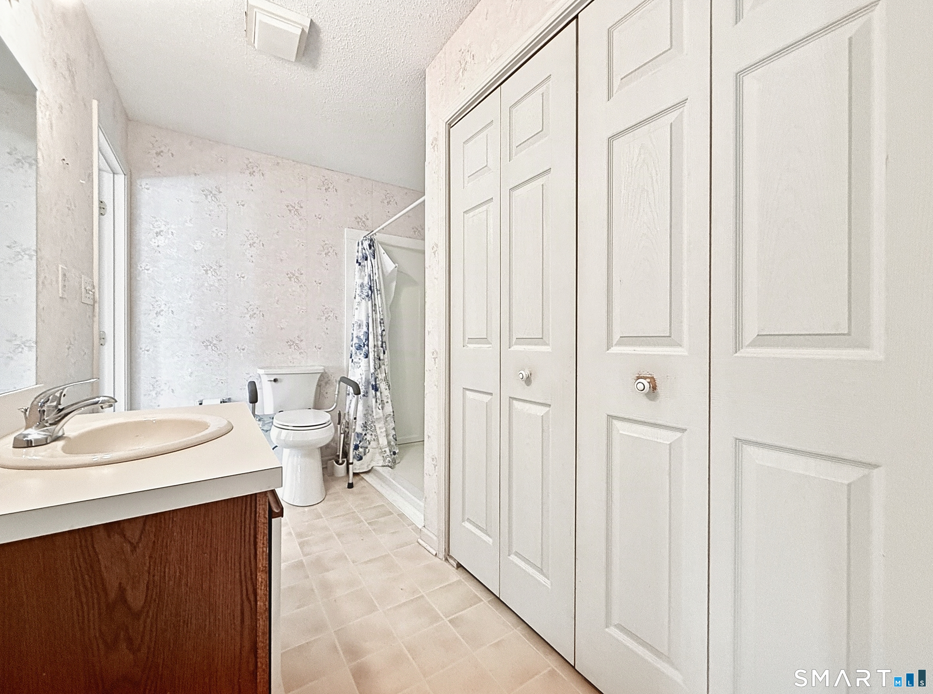 113 Summit Commons Derby CT 06418