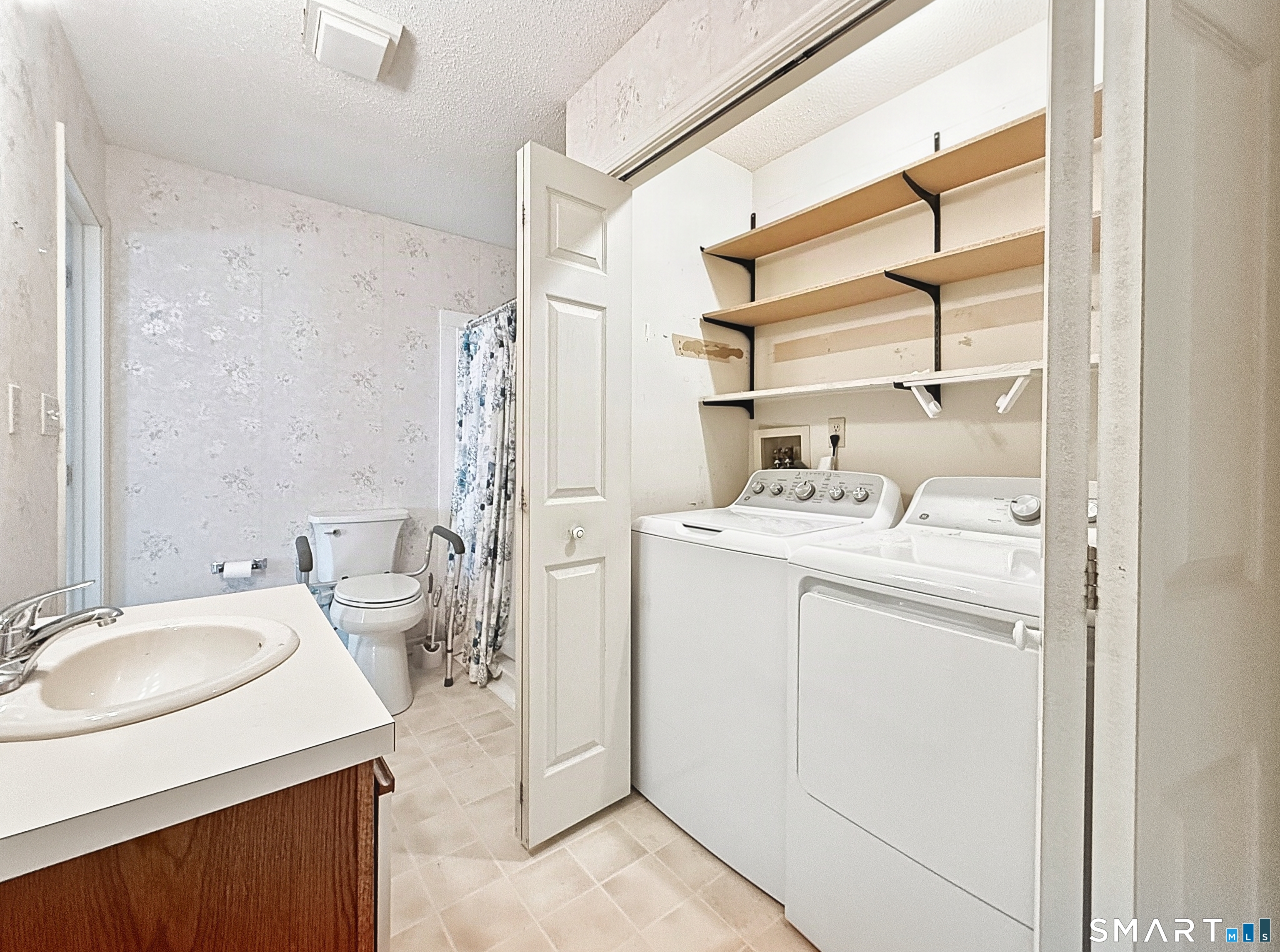 113 Summit Commons Derby CT 06418