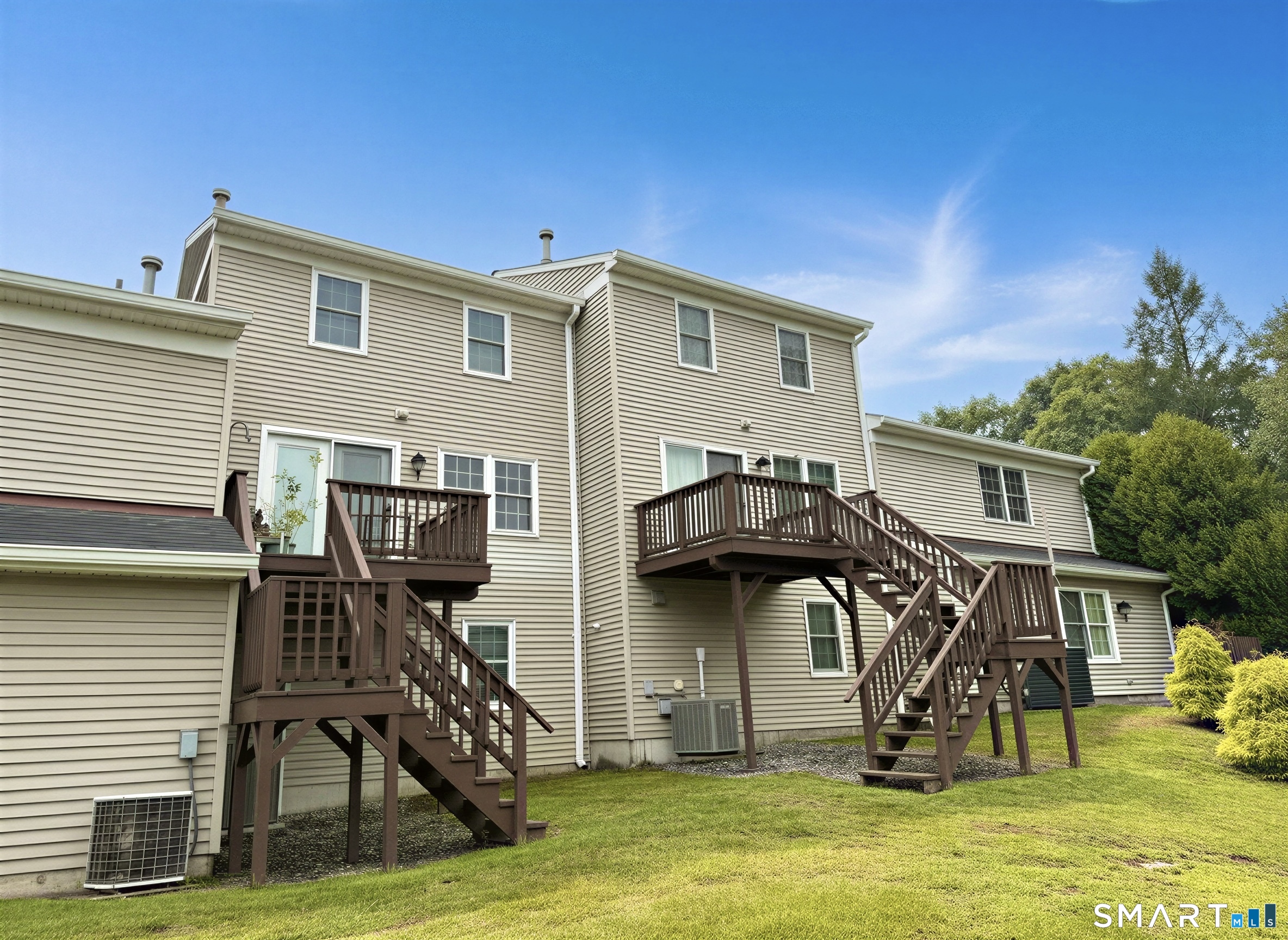 113 Summit Commons Derby CT 06418