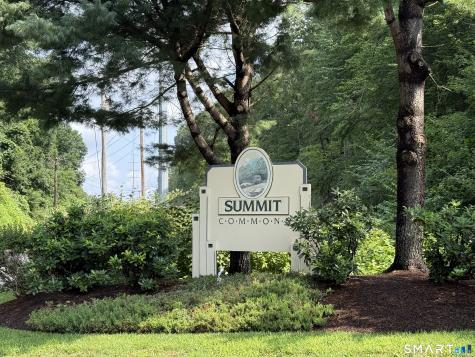 113 Summit Commons Derby CT 06418