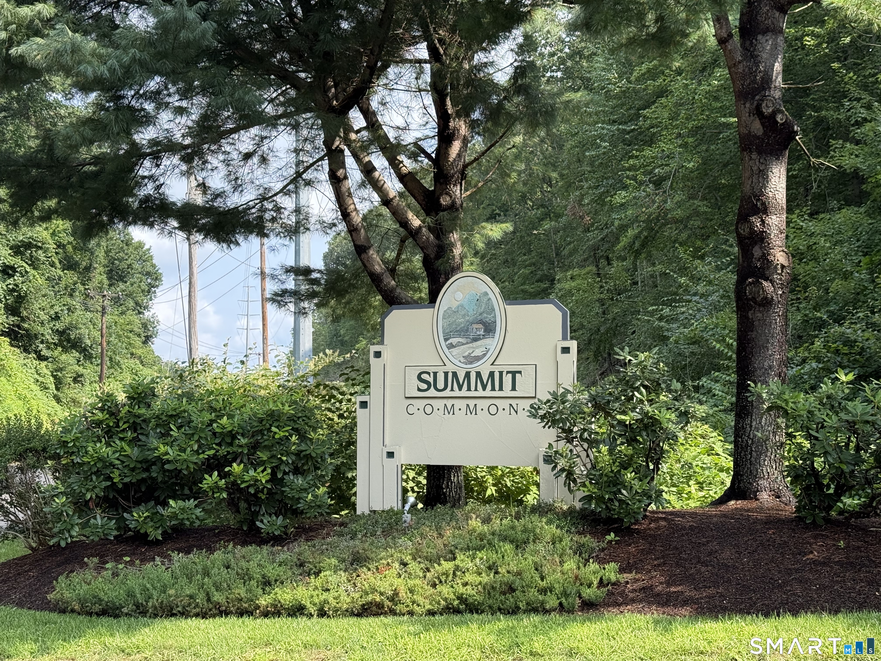 113 Summit Commons Derby CT 06418