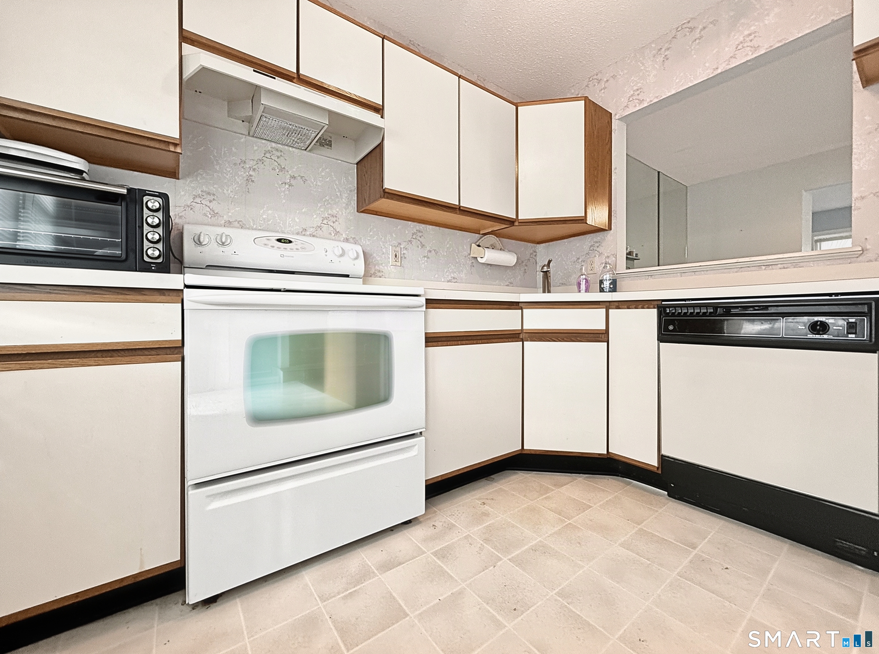 113 Summit Commons Derby CT 06418