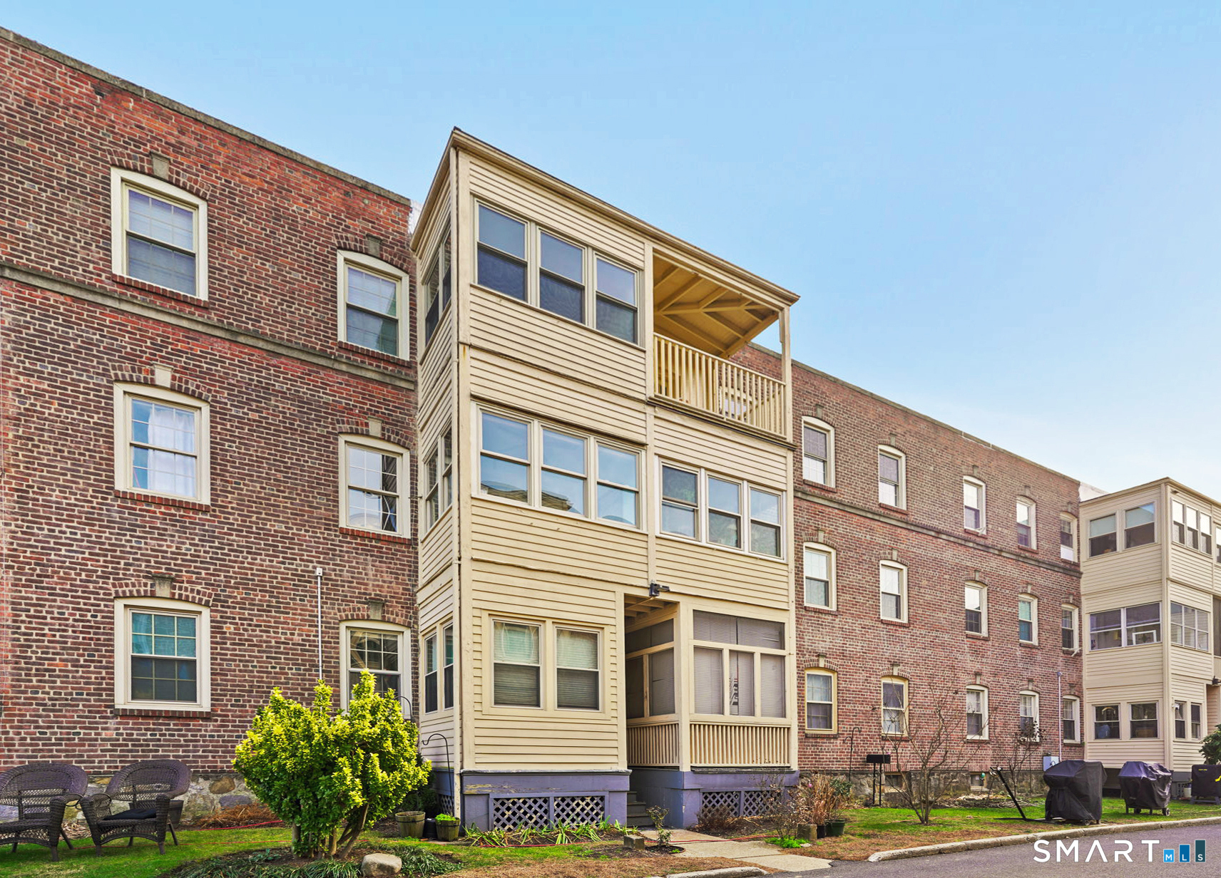 27 Nash Lane Bridgeport CT 06605