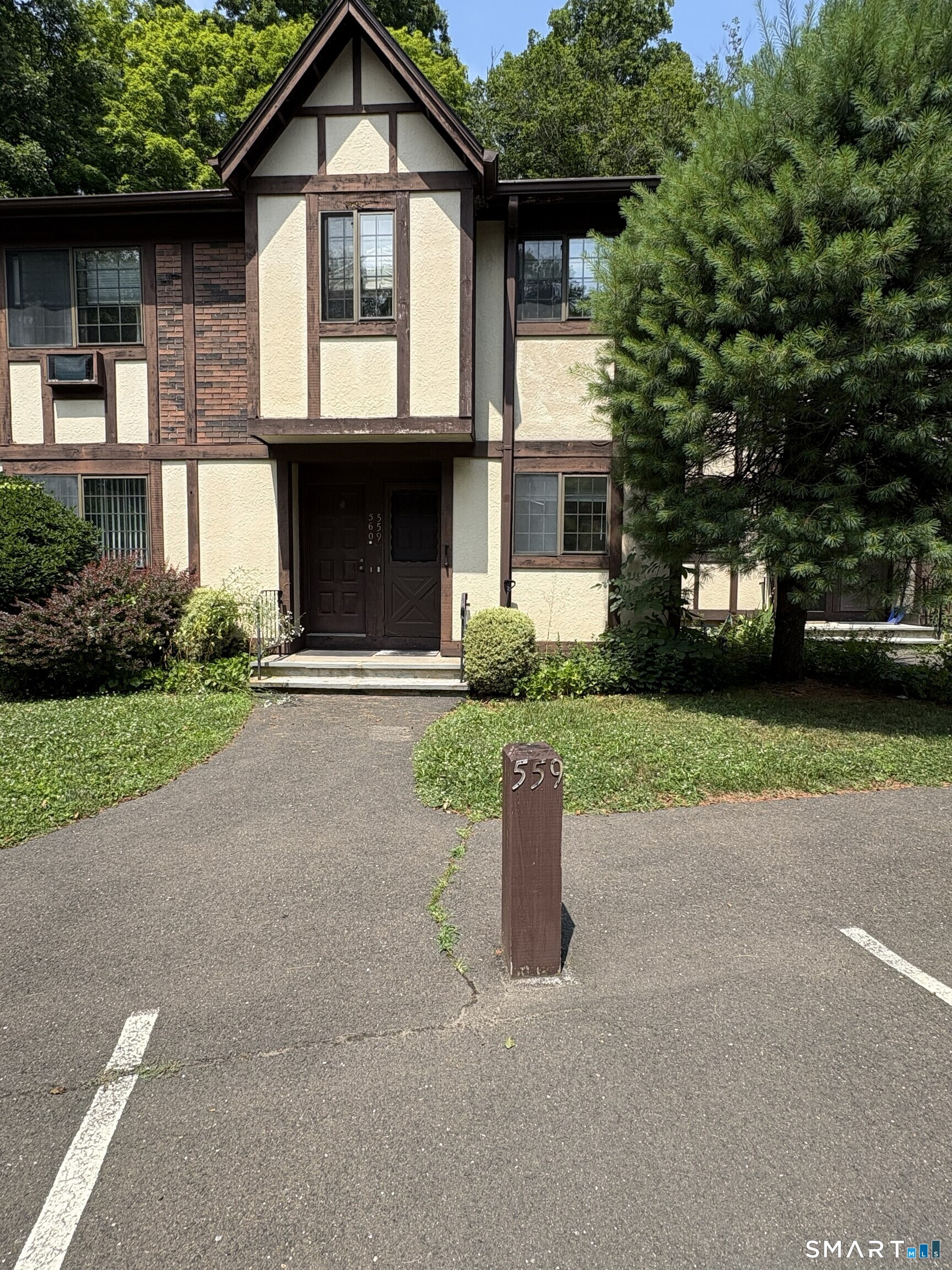 559 Swanson Crescent Milford CT 06461