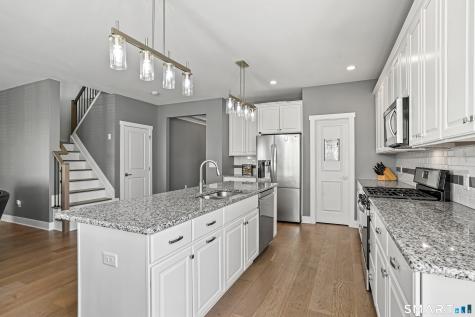 19 Enclave Circle Newtown CT 06470