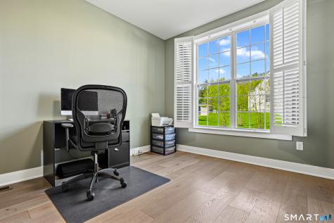 19 Enclave Circle Newtown CT 06470