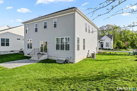 19 Enclave Circle Newtown CT 06470