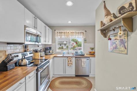 482 Lake Avenue Bristol CT 06010
