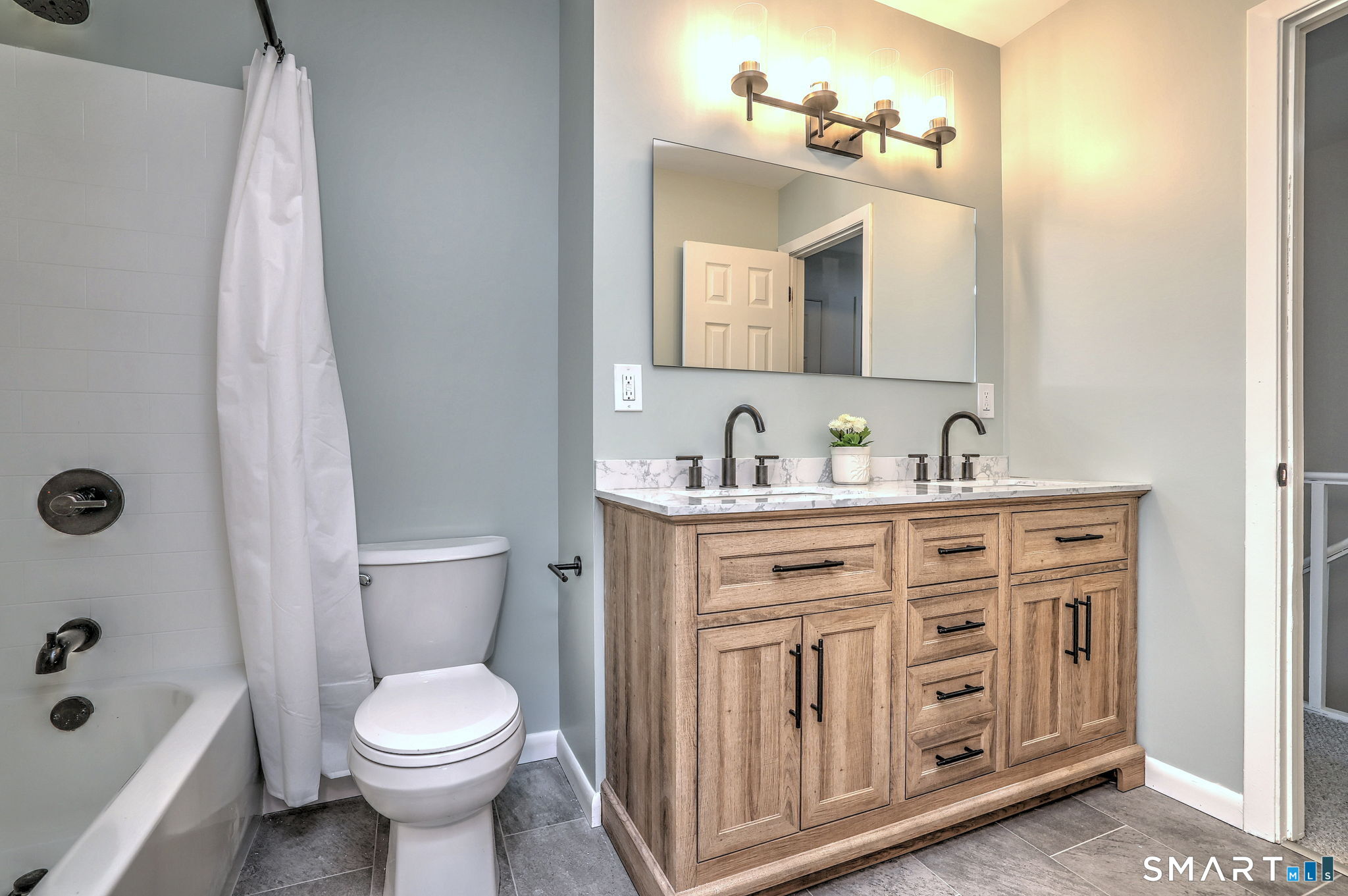 42 Ferry Court Stratford CT 06615