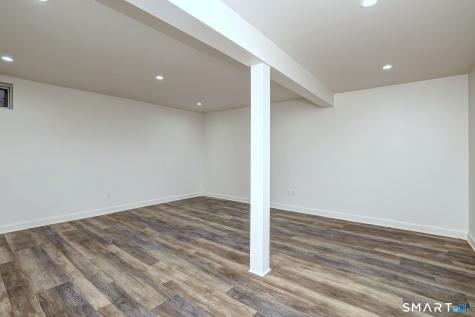 42 Ferry Court Stratford CT 06615