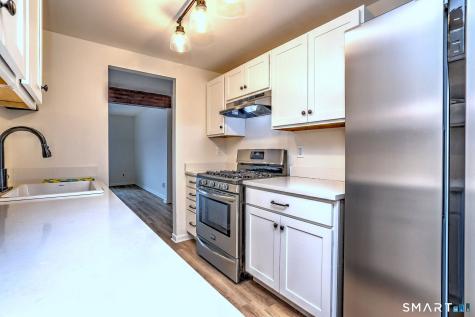 42 Ferry Court Stratford CT 06615