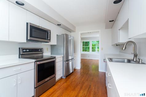 170 Glengarry Road Fairfield CT 06825