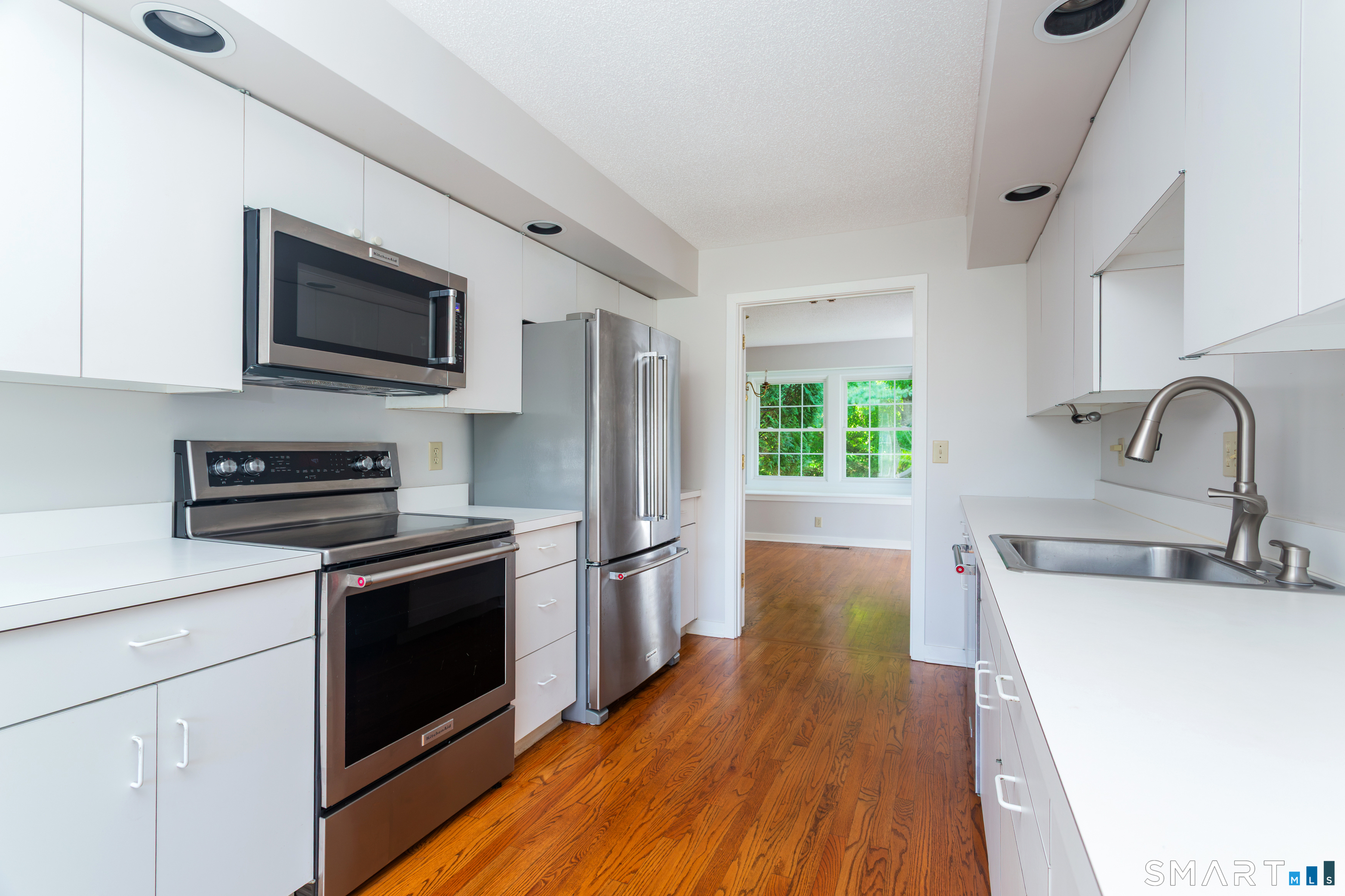 170 Glengarry Road Fairfield CT 06825