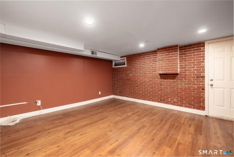 121 Seemans Lane Milford CT 06460