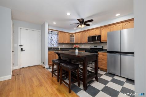 121 Seemans Lane Milford CT 06460