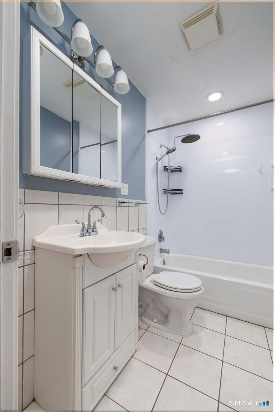 121 Seemans Lane Milford CT 06460