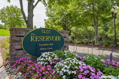 25 Cassandra Boulevard West Hartford CT 06107