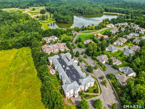 25 Cassandra Boulevard West Hartford CT 06107