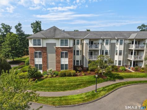 25 Cassandra Boulevard West Hartford CT 06107