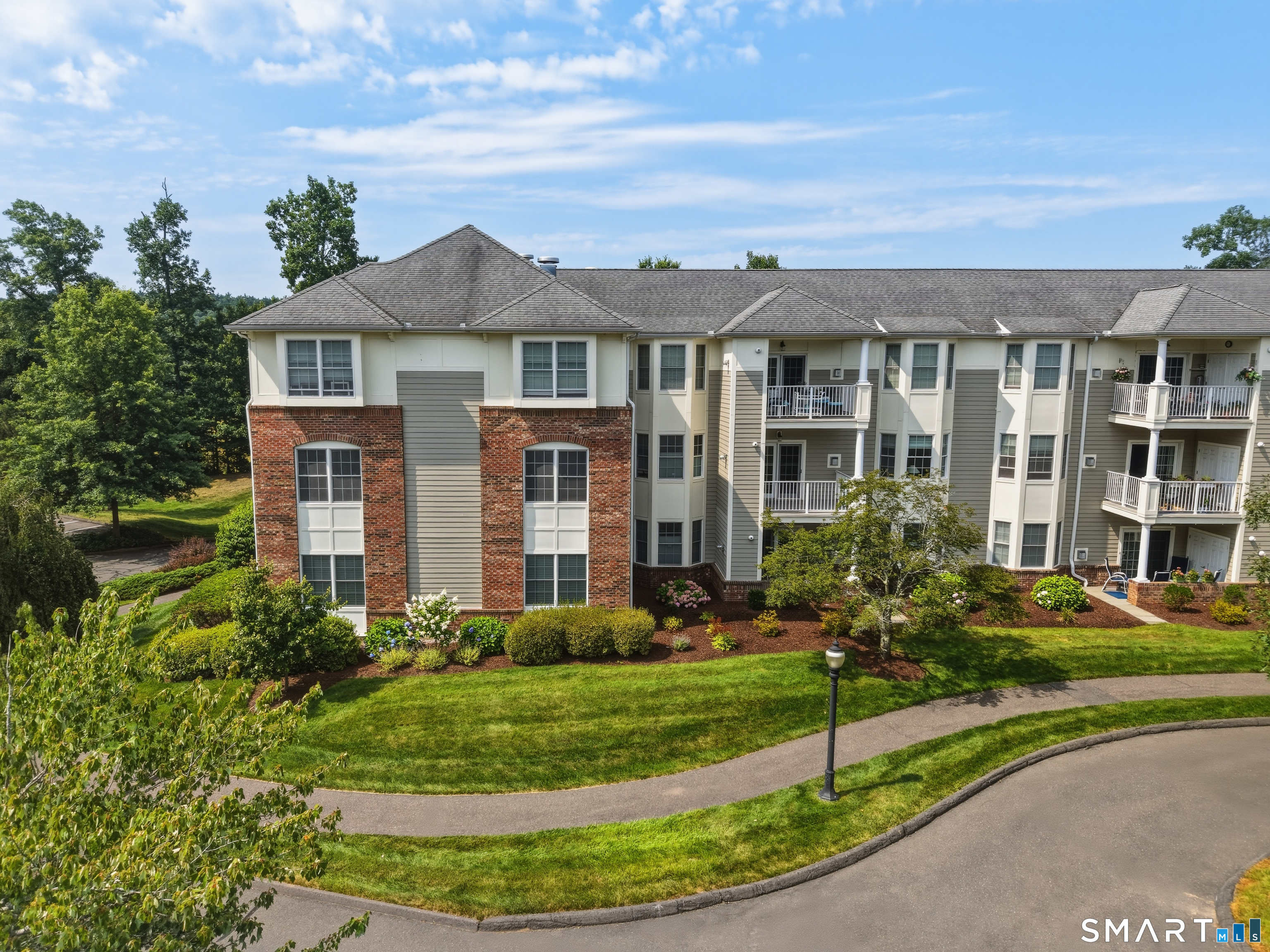 25 Cassandra Boulevard West Hartford CT 06107