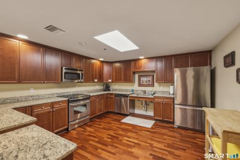 25 Cassandra Boulevard West Hartford CT 06107